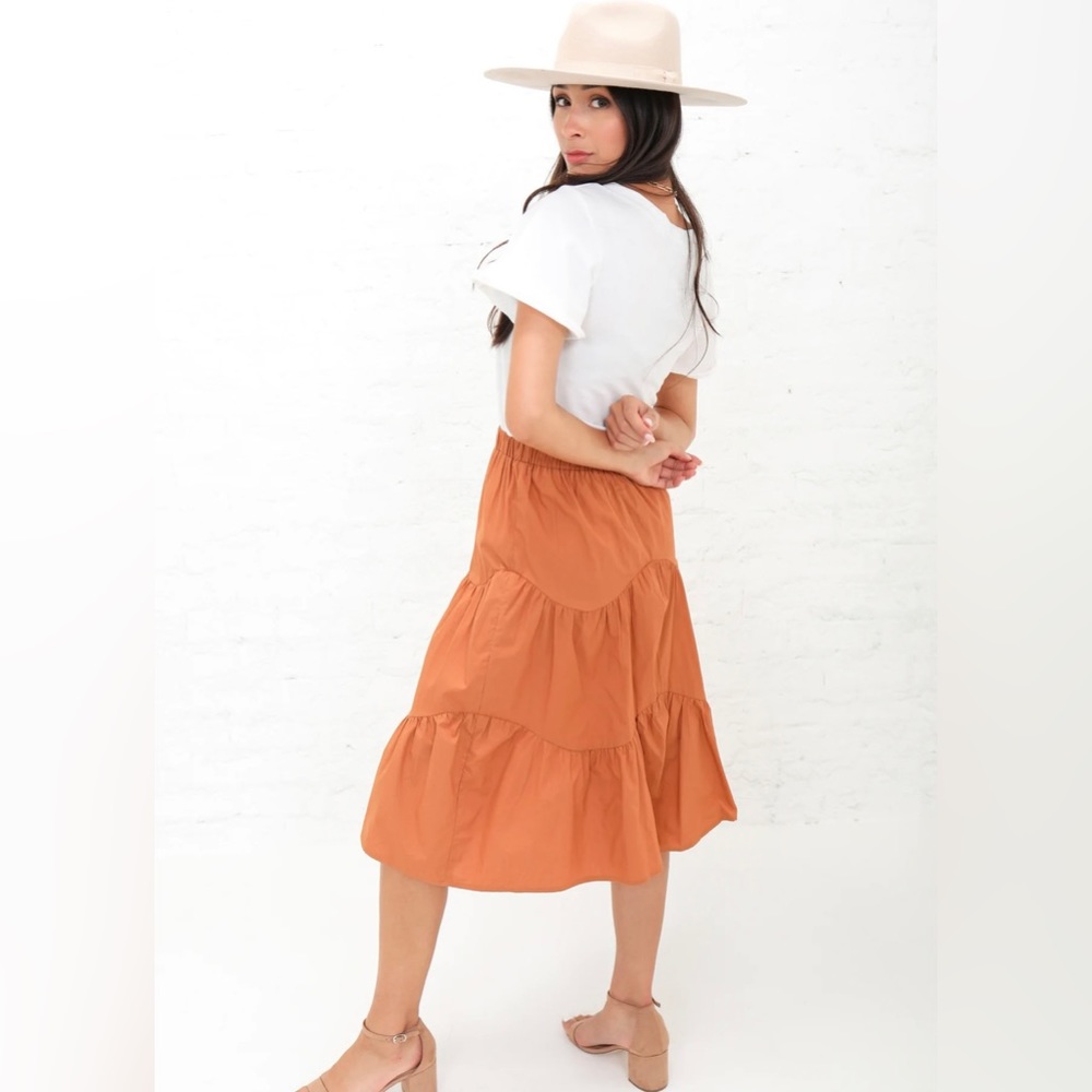 Mikarose Circle Tiered Button Skirt In Cognac Small - Picture 1 of 9